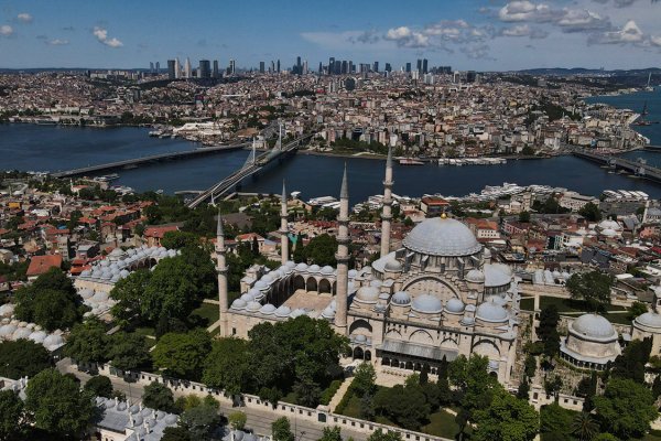Прекрасний Стамбул манить у будь-яку пору року! Виліт з Запоріжжя