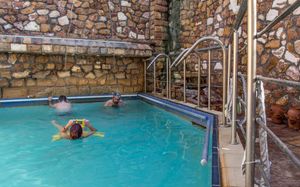 9 queens hotel 3*
