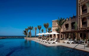 sheraton sharjah beach resort & spa 5*
