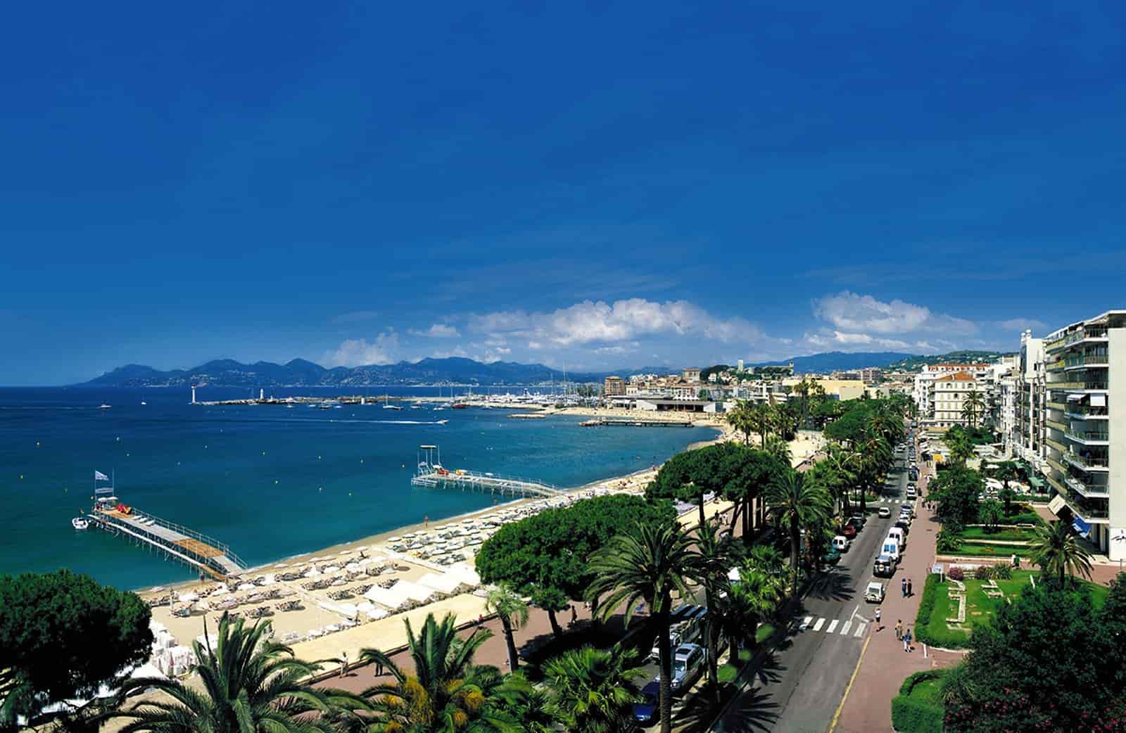 Отдых во Франции в феврале