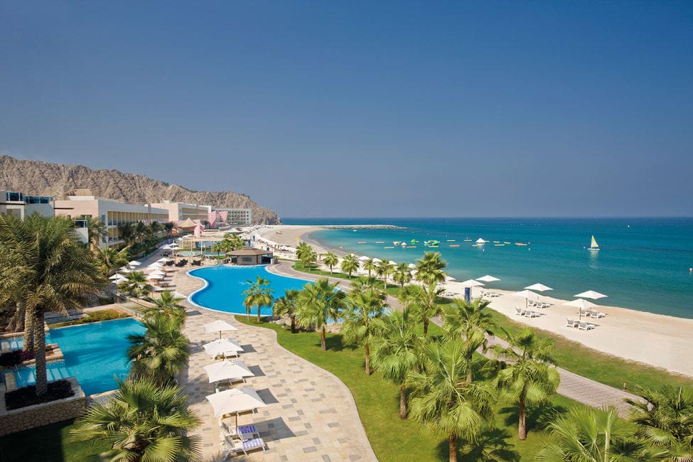 Відпочинок в Арабських Еміратах в лютому